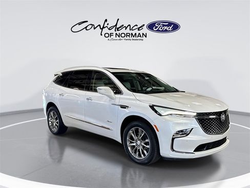 Used 2022 Buick Enclave Avenir w/ Avenir Technology Package image 11