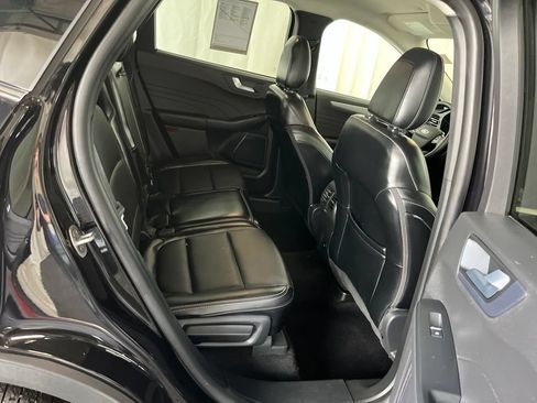 Used 2024 Ford Escape Platinum AWD/4WD image 24