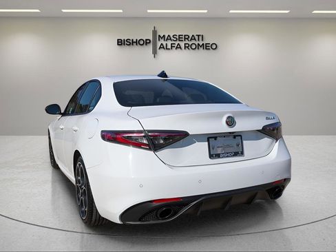 New 2025 Alfa Romeo Giulia w/ Driving Assist Package image 5
