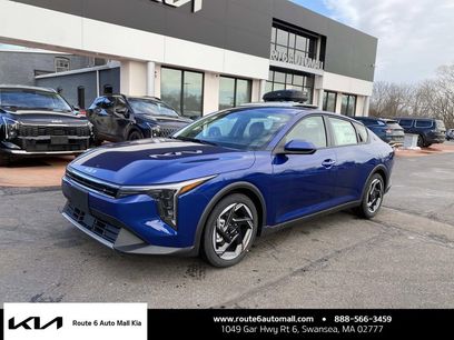 New 2025 Kia K4 EX