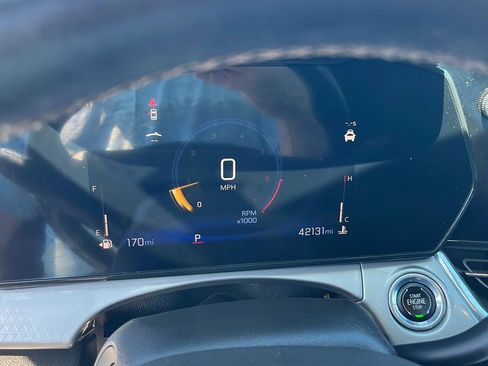 Used 2024 Chevrolet Trax LT w/ Driver Confidence Package FWD image 9