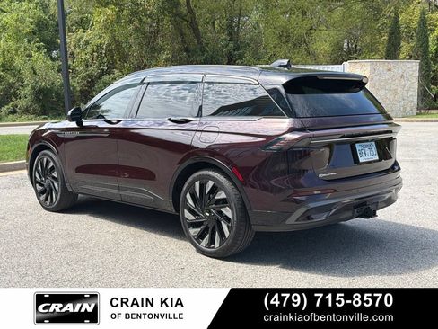 Used 2025 Lincoln Nautilus Reserve w/ Jet Appearance Package AWD/4WD image 5