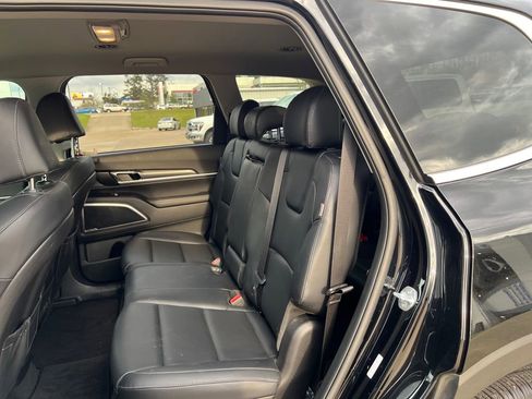 Used 2024 Kia Telluride LX FWD image 20