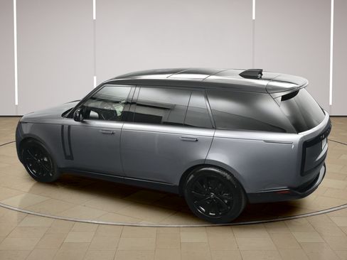Used 2024 Land Rover Range Rover Long Wheelbase SE AWD/4WD image 32