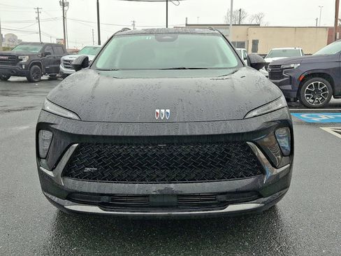 Used 2025 Buick Envision Sport Touring image 2