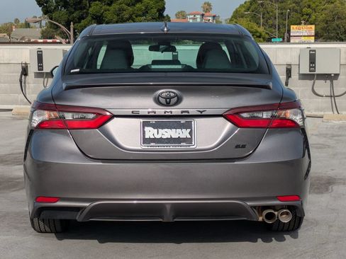 Used 2023 Toyota Camry SE FWD image 5