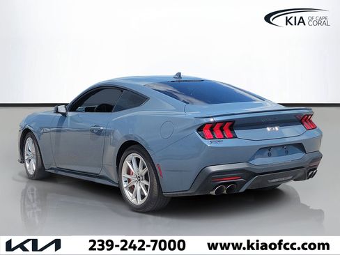 Used 2025 Ford Mustang GT Premium RWD image 4