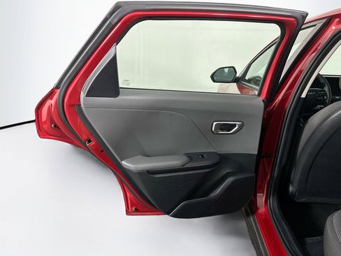 Used 2025 Kia K4 LXS image 26