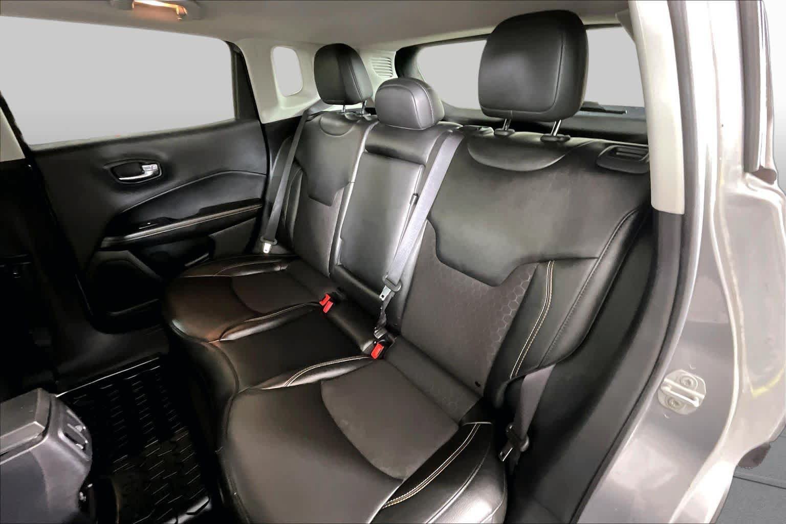 Used 2021 Jeep Compass Latitude FWD image 17