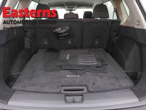 Used 2023 Nissan Rogue S AWD/4WD image 9