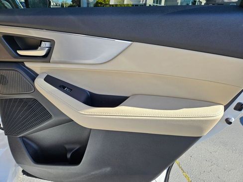 New 2026 Acura MDX SH-AWD image 17