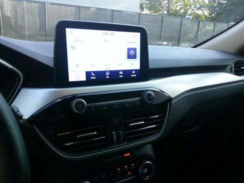 Used 2020 Ford Escape SE FWD image 30