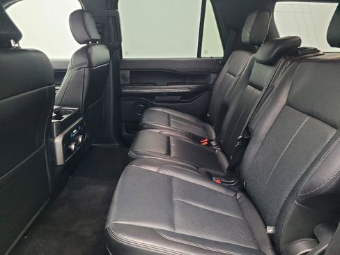 Used 2018 Ford Expedition XLT w/ Equipment Group 202A image 18