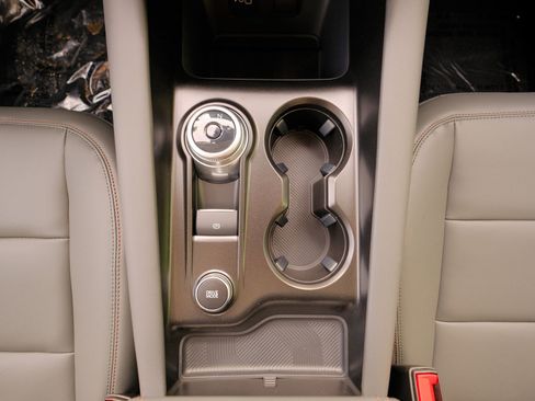 New 2026 Ford Explorer Active w/ Active Comfort Package image 36