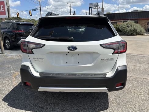 Certified 2023 Subaru Outback Limited AWD/4WD image 4