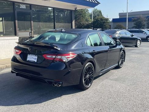 Used 2019 Toyota Camry SE FWD image 6