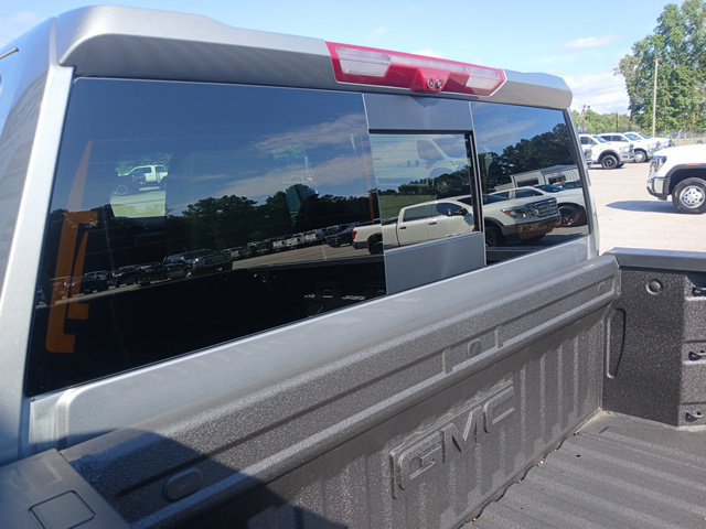 Used 2025 GMC Sierra 2500 AT4 w/ AT4 Premium Plus Package AWD/4WD image 9