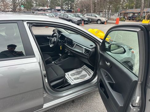 Used 2021 Kia Rio S image 11