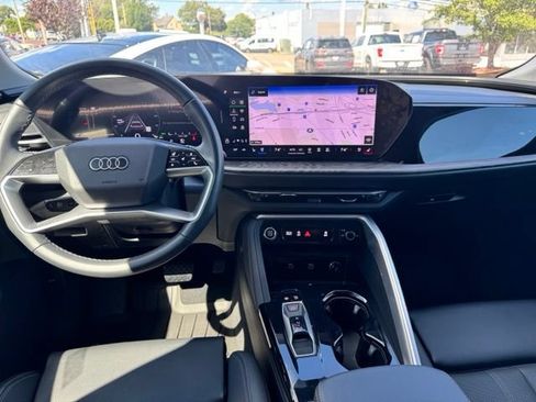 Certified 2025 Audi Q5 Premium Plus w/ Premium Plus AWD/4WD image 28