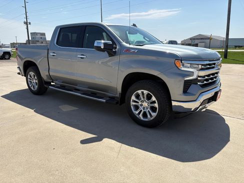 Used 2026 Chevrolet Silverado 1500 LTZ AWD/4WD image 8