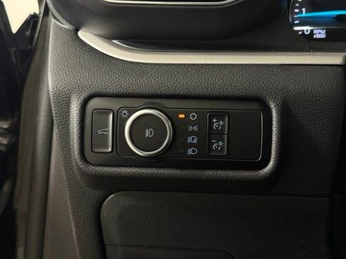 Used 2023 Ford Explorer XLT w/ Equipment Group 202A RWD image 28