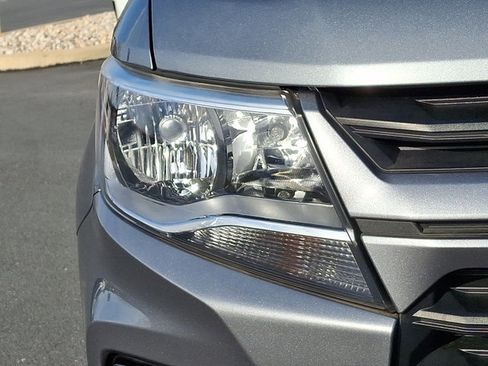 Used 2022 Chevrolet Colorado LT w/ LT Convenience Package image 9