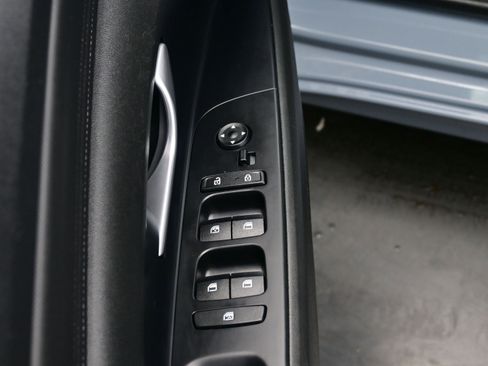 Certified 2023 Hyundai Elantra Limited image 10