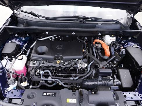 Used 2022 Toyota RAV4 XLE AWD/4WD image 30