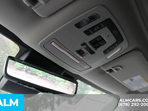 Used 2021 Toyota Sienna Limited FWD image 37