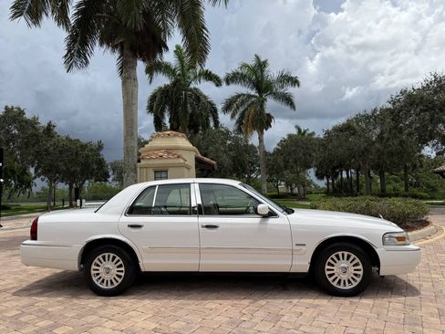 Used 2006 Mercury Grand Marquis LS RWD image 2