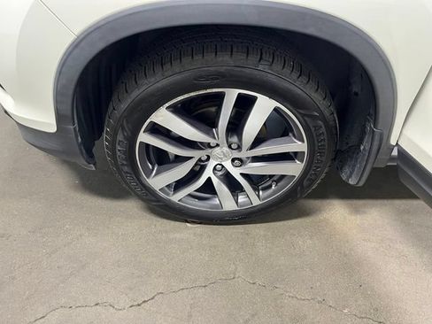 Used 2017 Honda Pilot Elite image 28