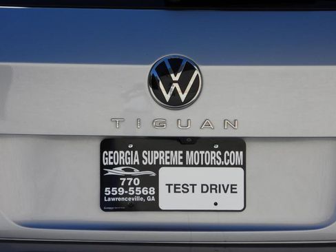 Used 2022 Volkswagen Tiguan SE R-Line image 22