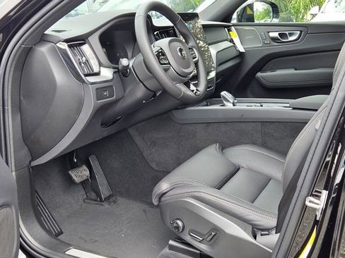 New 2026 Volvo XC60 B5 Ultra w/ Protection Package Premier AWD/4WD image 13