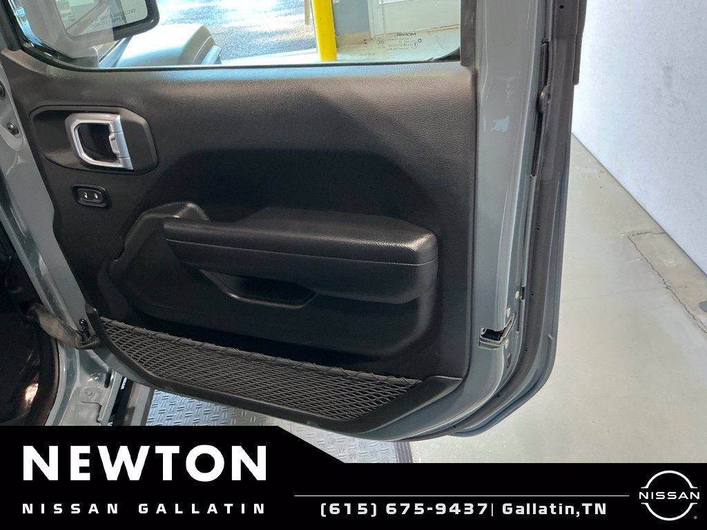 Used 2024 Jeep Wrangler Unlimited Rubicon AWD/4WD image 49