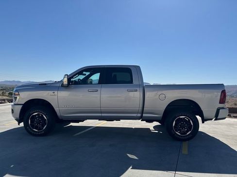 Used 2026 RAM 2500 Laramie AWD/4WD image 2