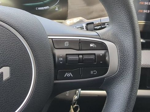 Used 2024 Kia Sportage LX FWD image 28