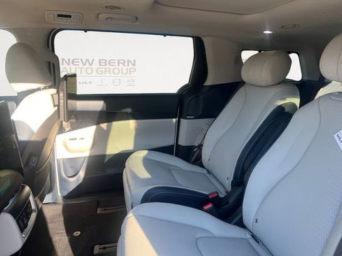 New 2026 Kia Carnival SX Prestige FWD image 13