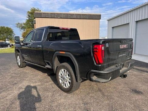 Used 2024 GMC Sierra 2500 Denali w/ Technology Package AWD/4WD image 4