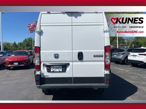 Used 2026 RAM ProMaster 2500 w/ Convenience Group FWD image 5