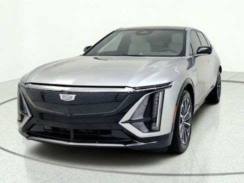 Used 2024 Cadillac Lyriq Sport AWD/4WD image 3