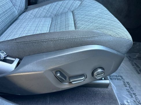 Used 2023 Volvo XC60 B5 Core w/ Protection Package Premier FWD image 22