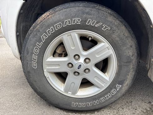 Used 2009 Ford Escape 2WD Hybrid image 9