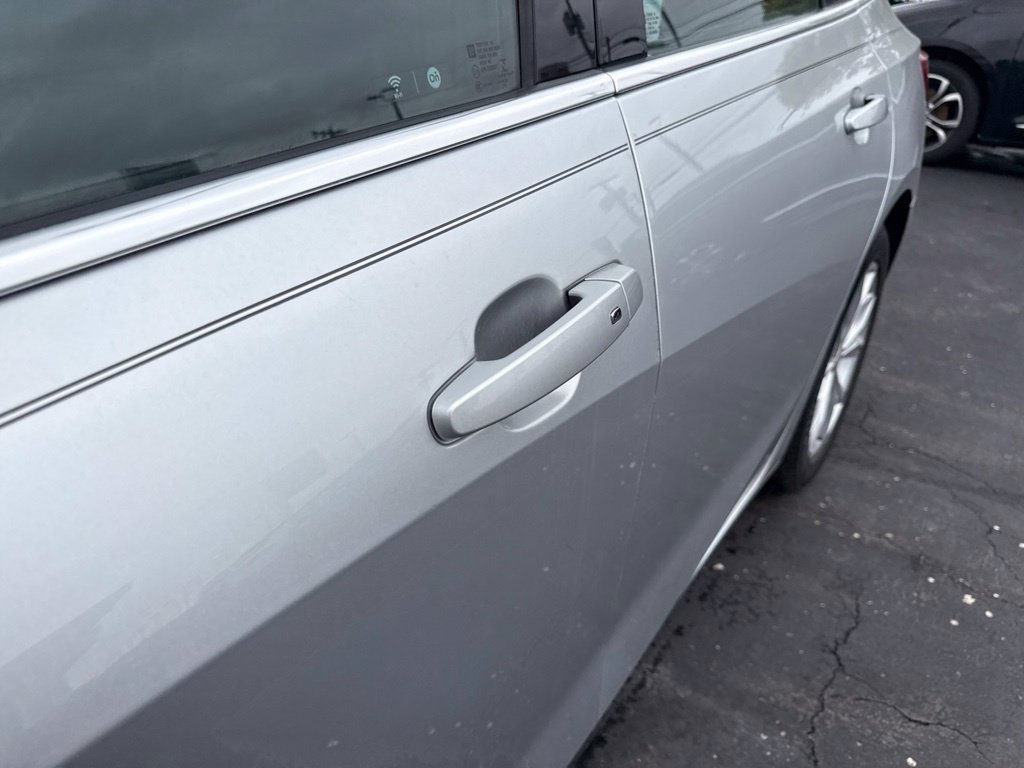 Used 2022 Chevrolet Malibu LT FWD image 15