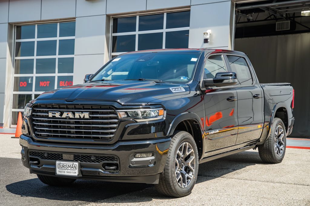 New 2027 RAM 1500 Laramie w/ Laramie Preferred Package AWD/4WD image 3