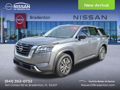 Certified 2025 Nissan Pathfinder S