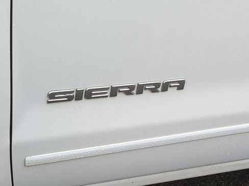 Used 2018 GMC Sierra 1500 SLE w/ SLE Value Package image 18
