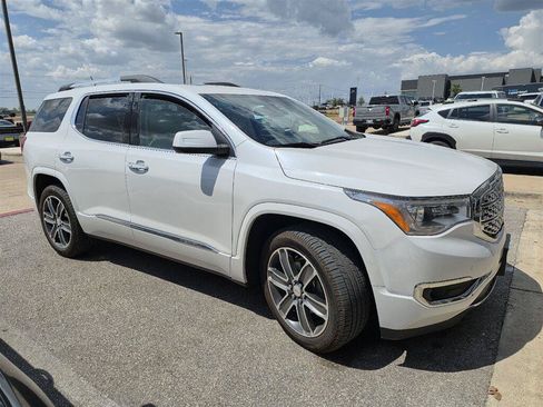 Used 2018 GMC Acadia Denali w/ Technology Package AWD/4WD image 1