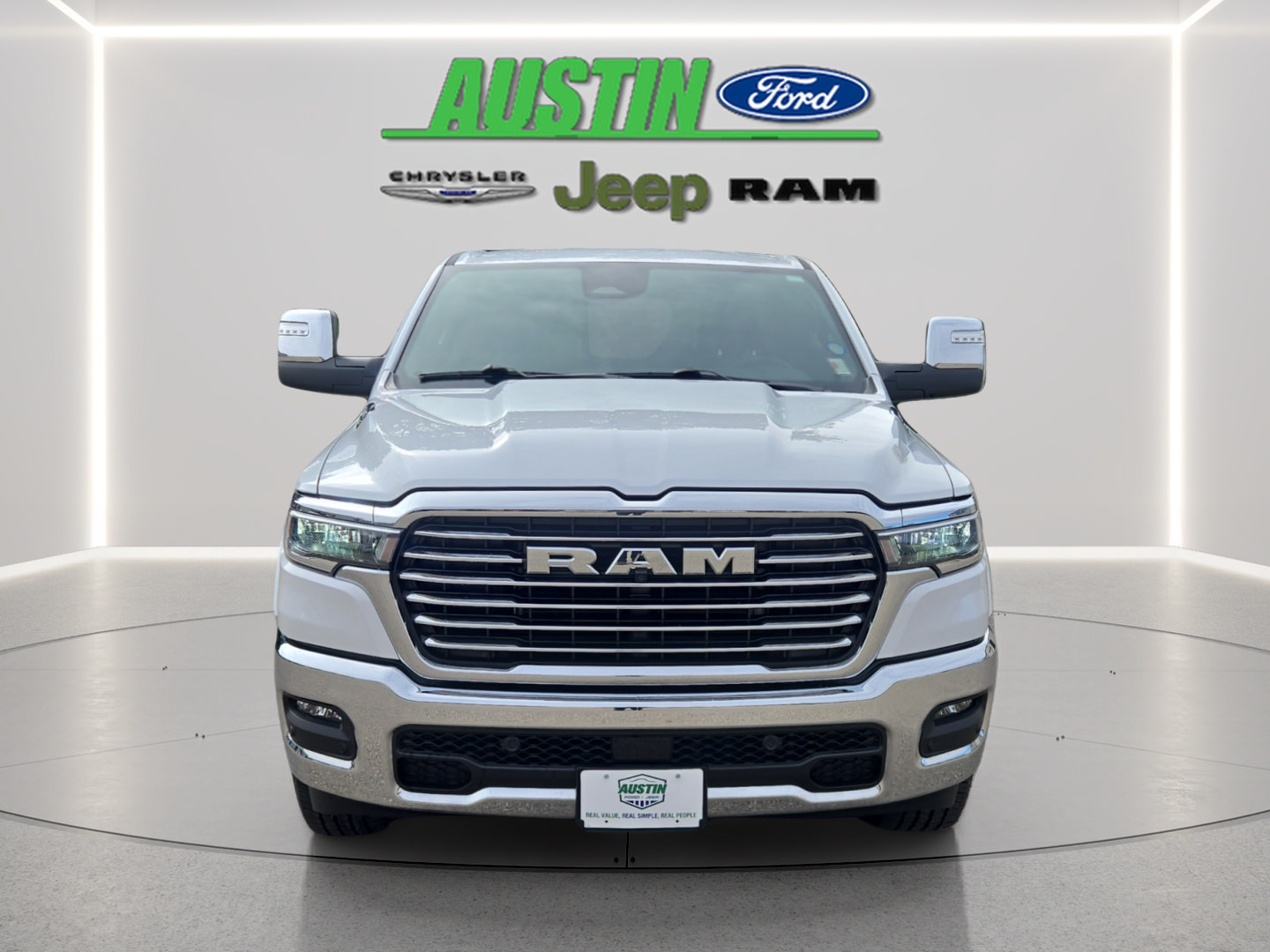 Used 2025 RAM 1500 Laramie w/ Trailer Tow Group AWD/4WD image 8