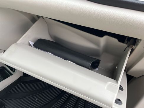 Used 2018 Chrysler Pacifica Touring Plus image 37