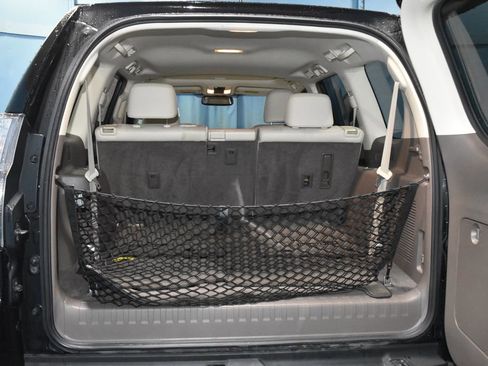 Used 2014 Lexus GX 460 w/ Premium Package image 30